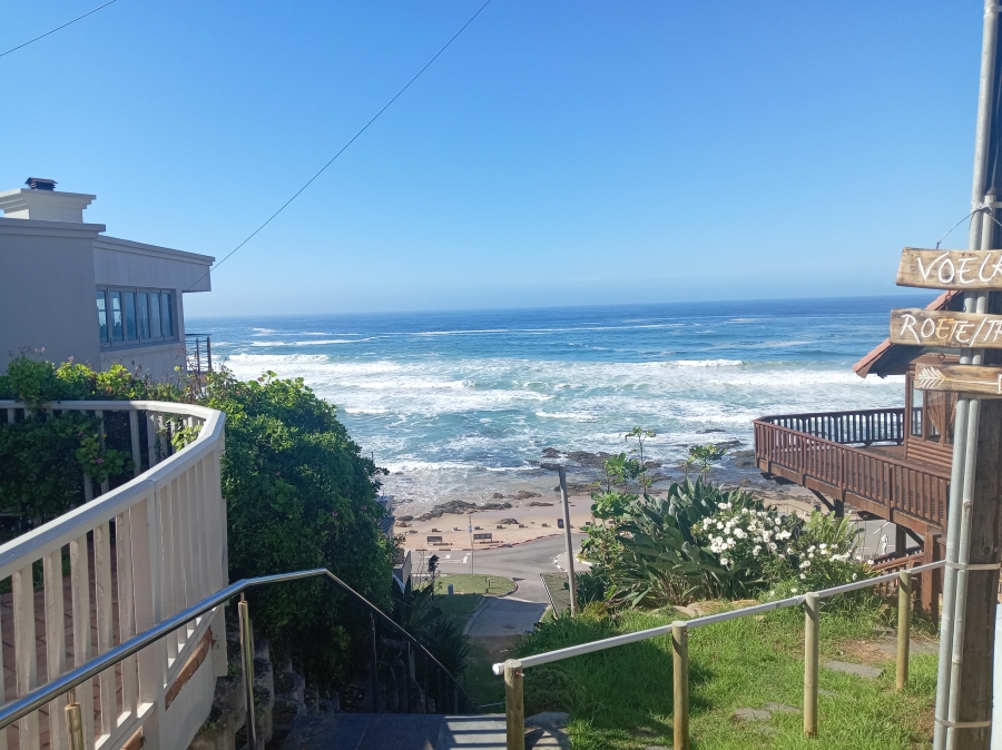 To Let 1 Bedroom Property for Rent in Herolds Bay Western Cape
